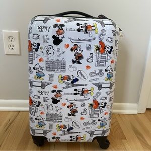 NWT Never used Disney Suitcase! Carry on size! Hard shell!